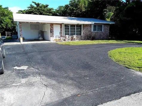 701 NE 39th Street Oakland Park FL 33334