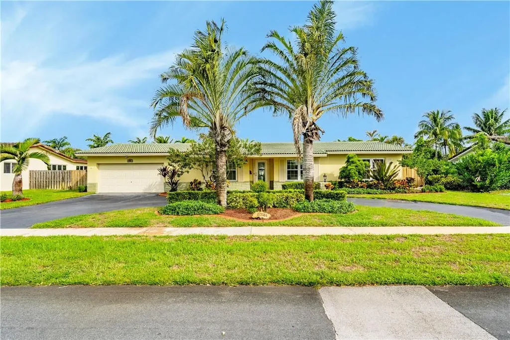 5741 SW 8th Court Plantation FL 33317