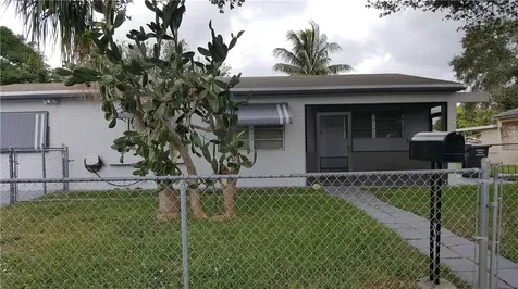 6811 Greene Street Hollywood FL 33024