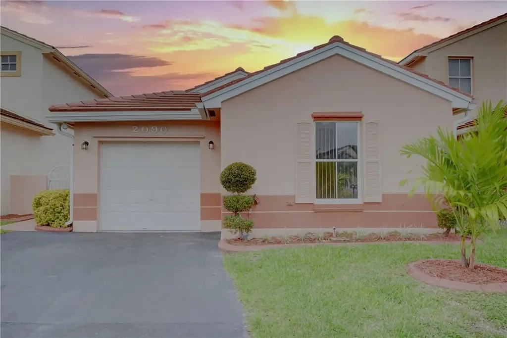 2090 NW 190th Avenue Pembroke Pines FL 33029