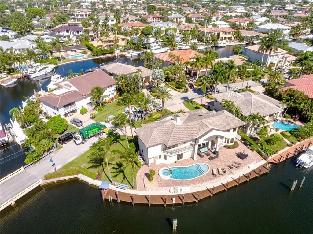 2318 NE 29th Street Lighthouse Point FL 33064