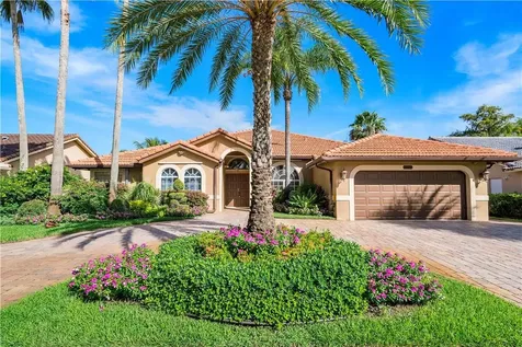 9777 N Springs Way Coral Springs FL 33076