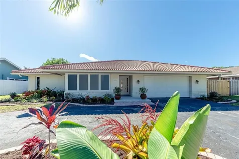 7520 SW 4th Street Plantation FL 33317