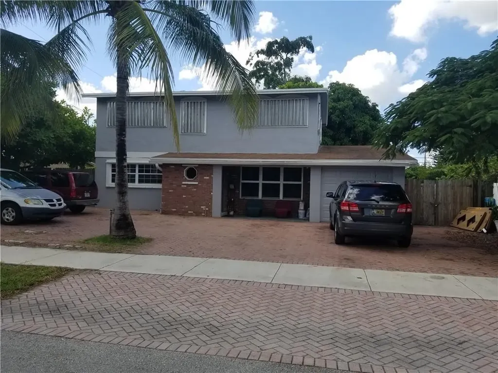2411 NE 1st Terrace Pompano Beach FL 33064