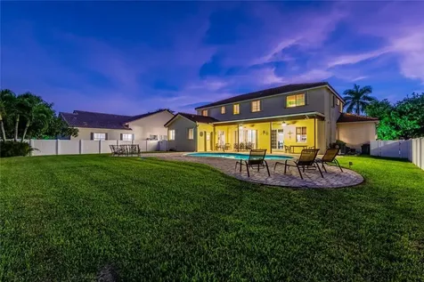 4927 NW 107th Avenue Coral Springs FL 33076