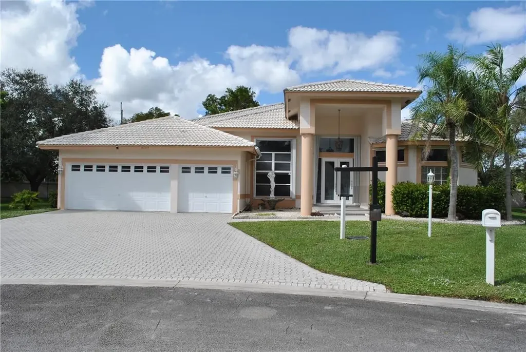 8687 NW 43rd Court Coral Springs FL 33065