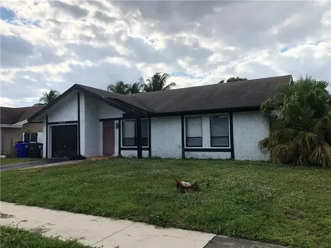 1305 SW 81st Terrace North Lauderdale FL 33068