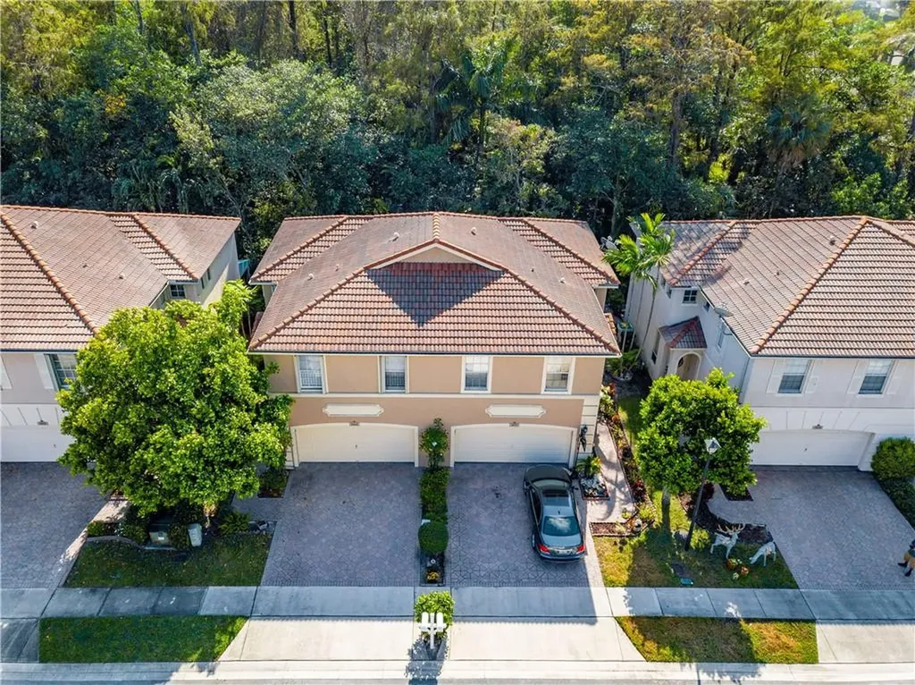 3666 Asperwood Circle Coconut Creek FL 33073