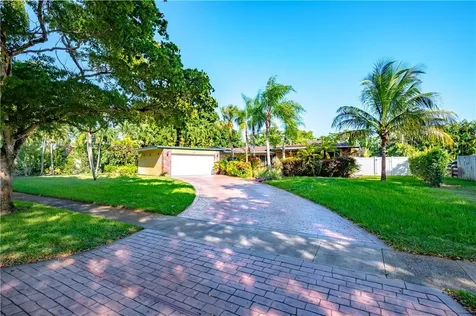 820 Gardenia Lane Plantation FL 33317