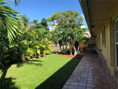 699 NE 36th Street Oakland Park FL 33334