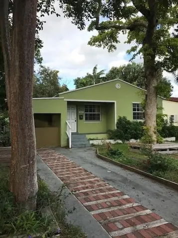 2427 Fillmore Street Hollywood FL 33020