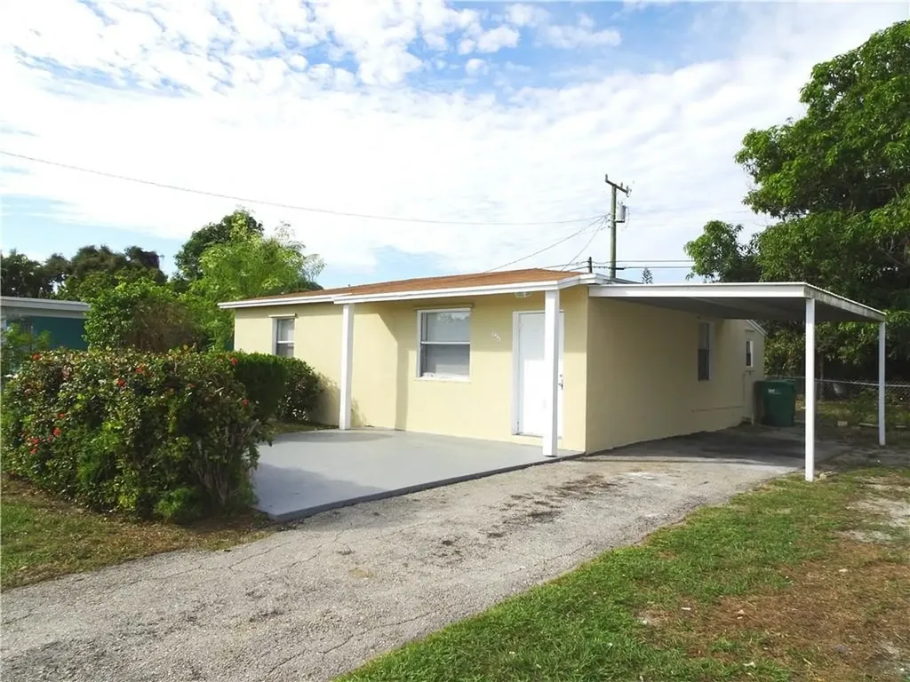 3445 Avenue F Riviera Beach FL 33404
