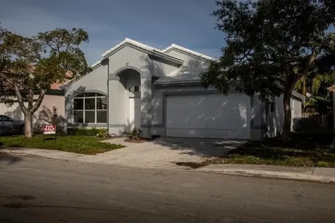 1509 SW 105th Avenue Pembroke Pines FL 33025