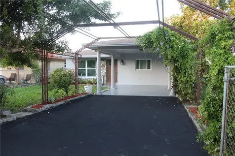 1099 NE 37th Street Oakland Park FL 33334