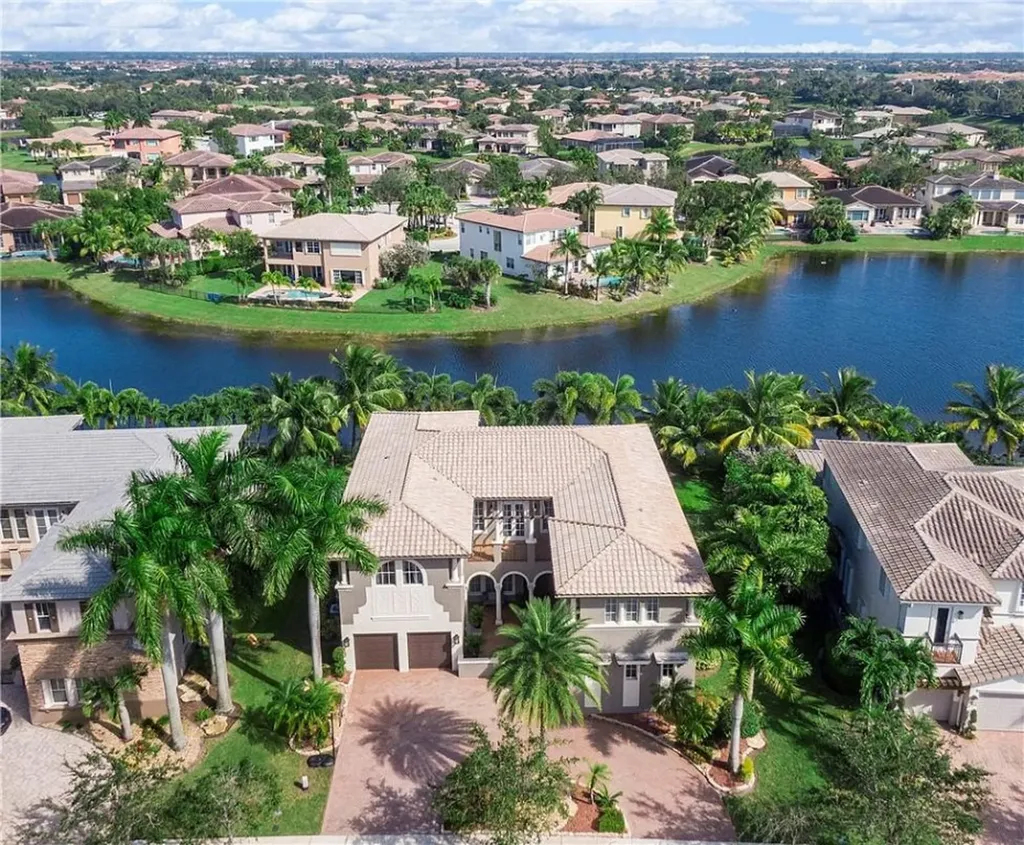 7924 NW 111th Way Parkland FL 33076