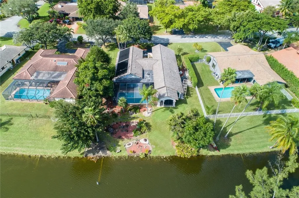 257 NW 87th Terrace Coral Springs FL 33071