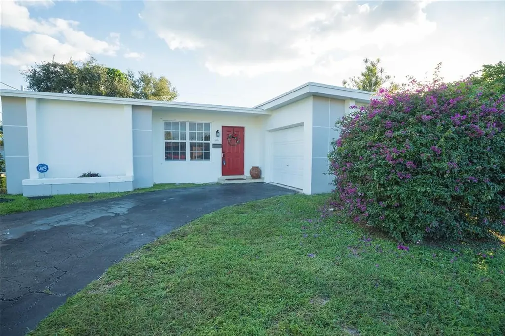 8304 NW 25th Street Sunrise FL 33322
