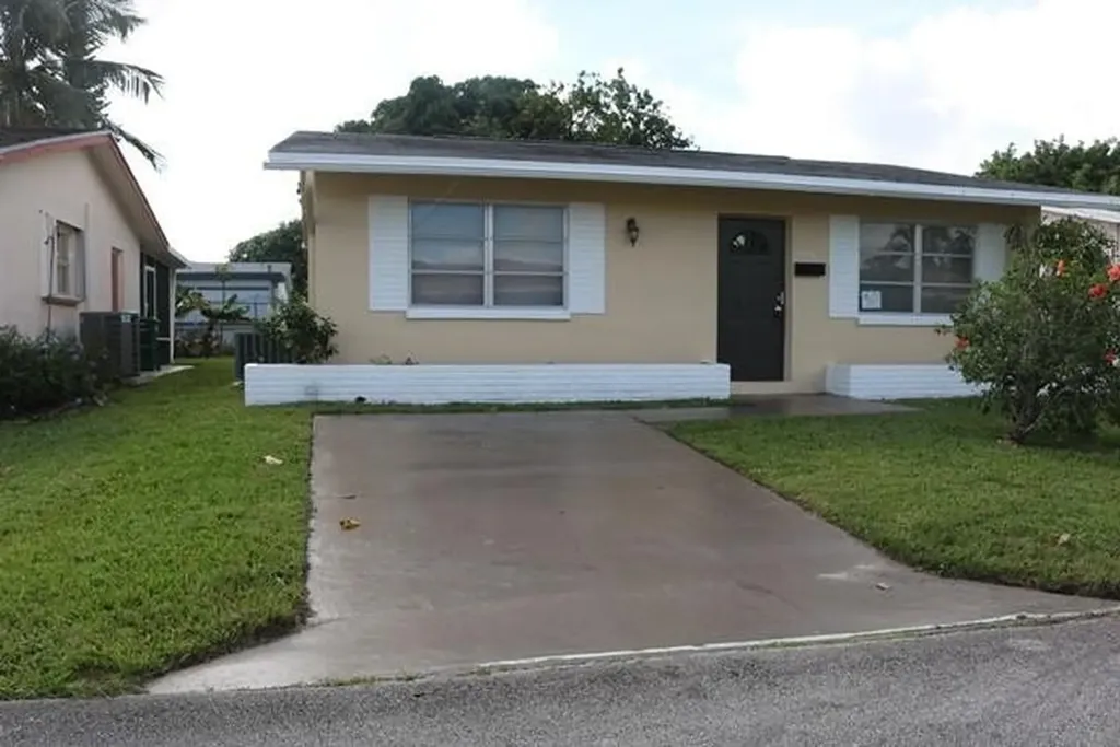 4616 NW 44th Street Tamarac FL 33319