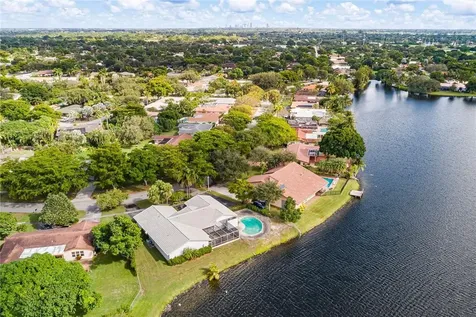 1581 SW 71st Avenue Plantation FL 33317