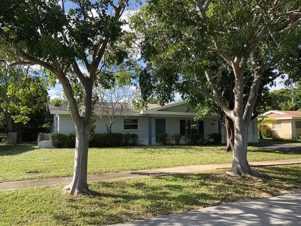 1141 NW 70th Avenue Plantation FL 33313