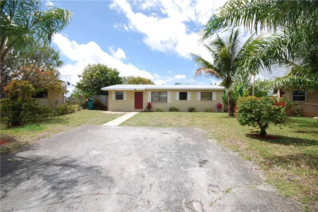 218 NE 7th Avenue Boynton Beach FL 33435