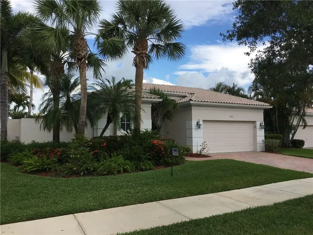 2563 Bay Pointe Drive Weston FL 33327