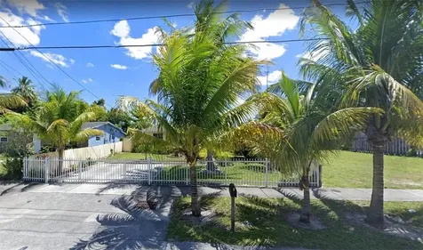 4700 SW 19th Street West Park FL 33023