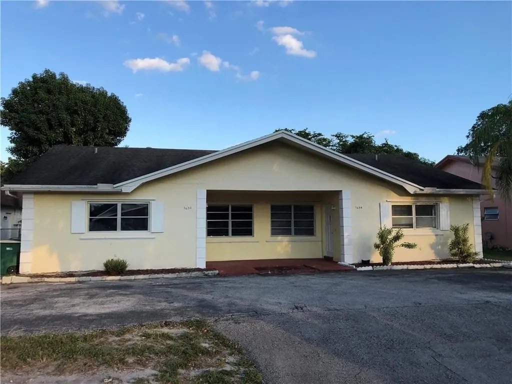 7654-7656 NW 74th Avenue Tamarac FL 33321