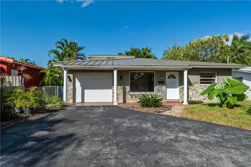 1337 NE 35th Street Oakland Park FL 33334