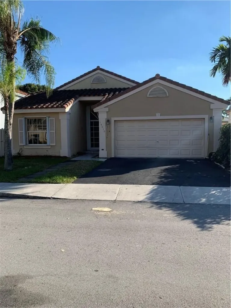 14610 Cedar Creek Place Davie FL 33325