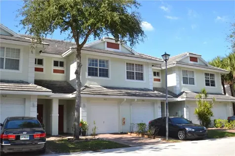 3033 NW 30th Avenue Oakland Park FL 33311