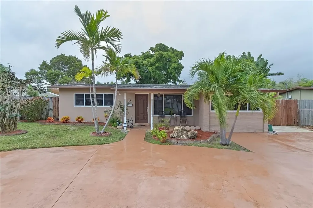 215 NE 17th Avenue Pompano Beach FL 33060