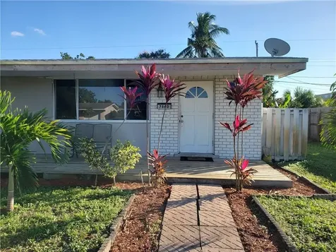 7860 NW 11th Street Pembroke Pines FL 33024
