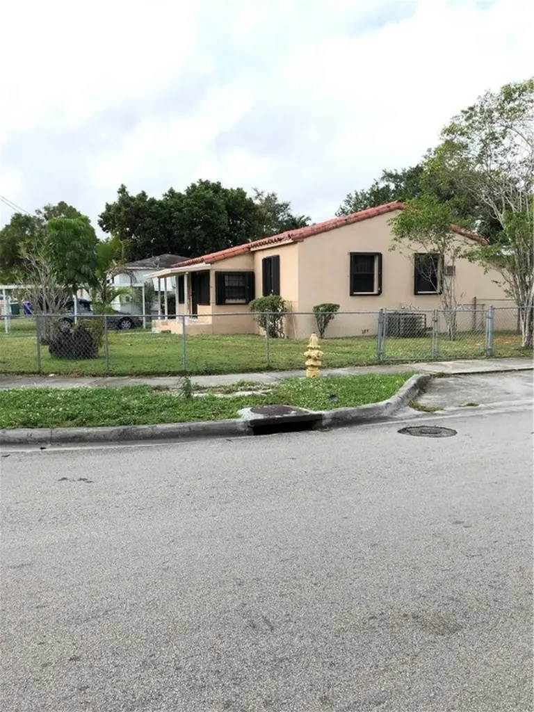 1101 NW 55th Terrace Miami FL 33127