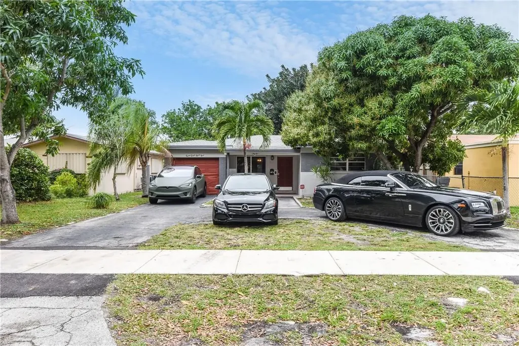 2839 Rodman Street Hollywood FL 33020