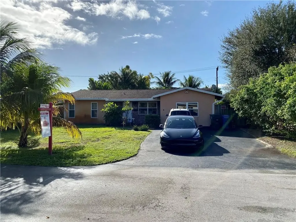 370 NW 35th Street Oakland Park FL 33309