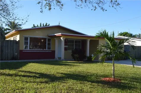 6712 Raleigh Street Hollywood FL 33024