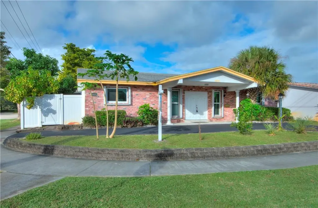 4531 Thomas Street Hollywood FL 33021