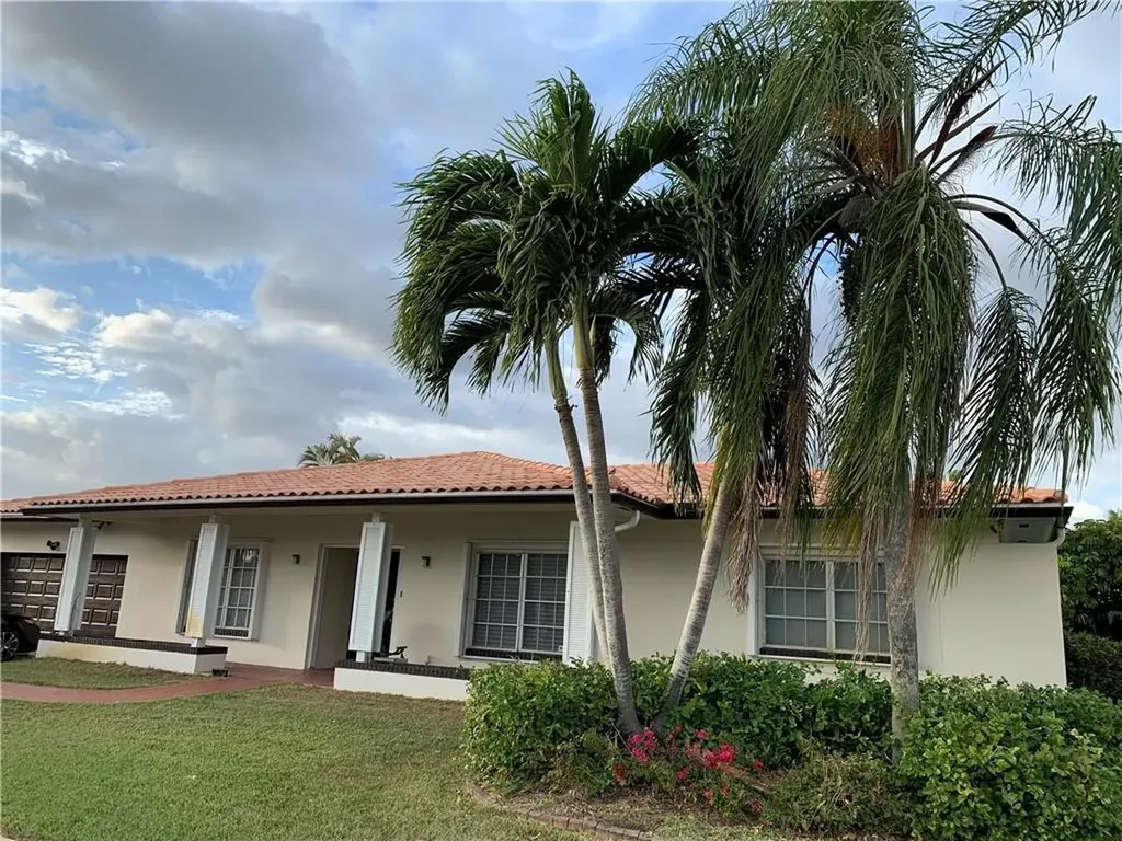 16601 Royal Poinciana Court Weston FL 33326