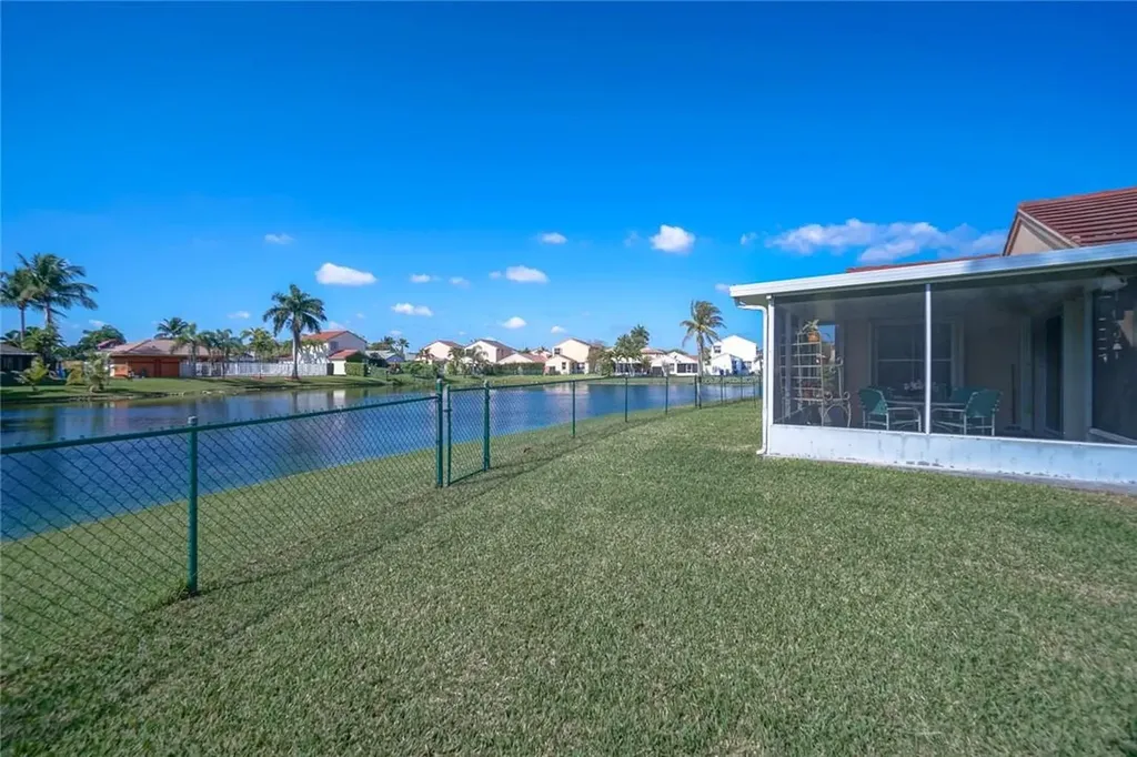 2100 NW 188th Terrace Pembroke Pines FL 33029