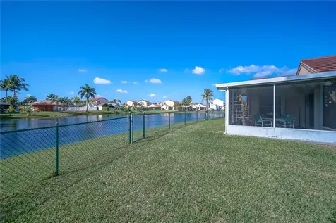 2100 NW 188th Terrace Pembroke Pines FL 33029