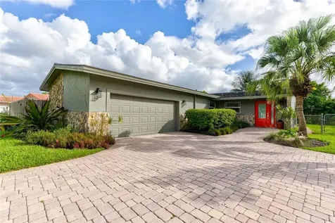 2733 NW 84th Avenue Coral Springs FL 33065