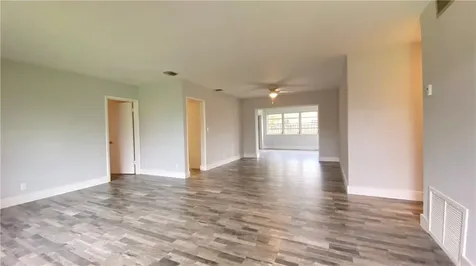 6531 SW 9th Street Pembroke Pines FL 33023
