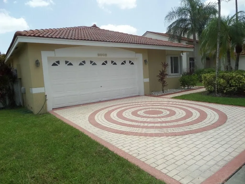 2003 NW 178th Way Pembroke Pines FL 33029