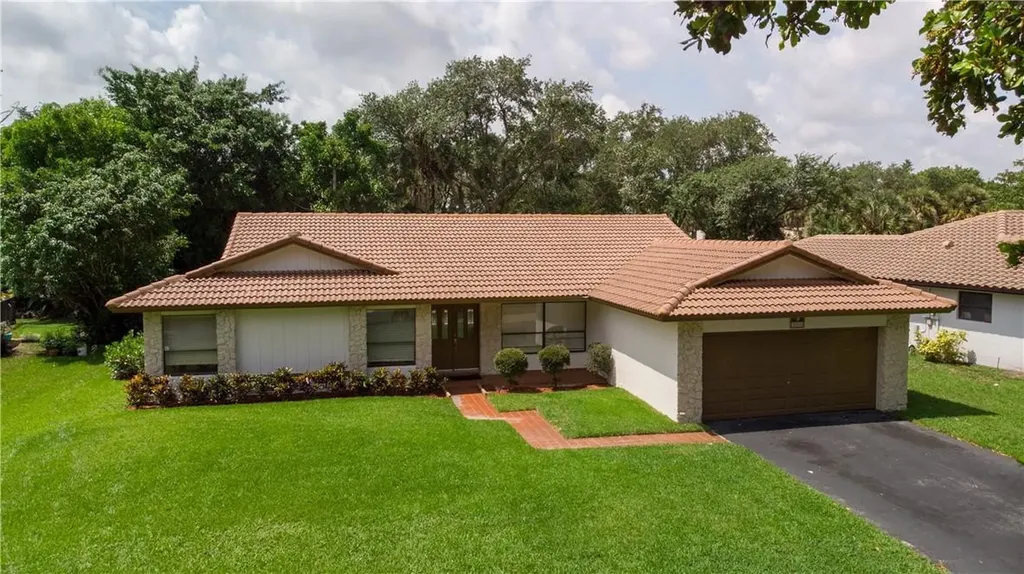 10062 NW 3rd Place Coral Springs FL 33071