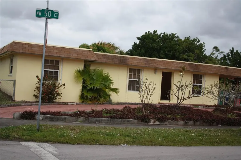 19315 NW 50th Court Miami Gardens FL 33055