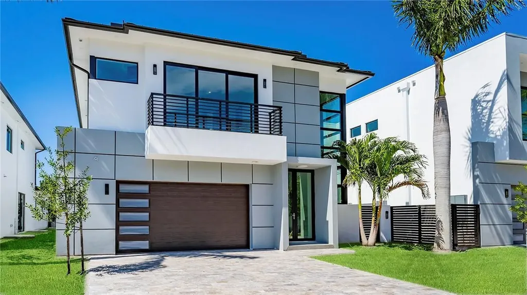 768 Lake Trail Delray Beach FL 33483