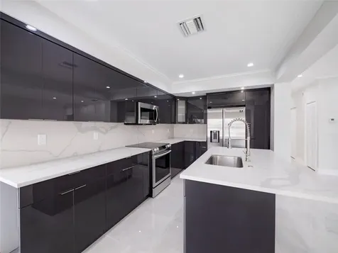 237 SE 4th Avenue Delray Beach FL 33483