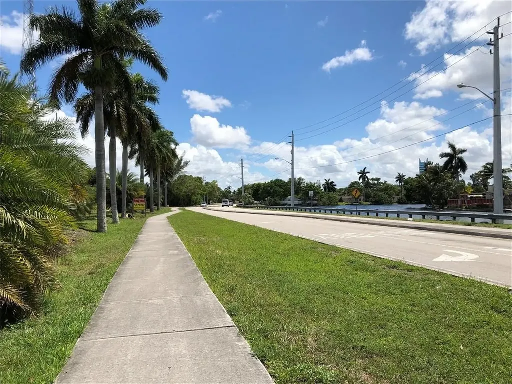 3990 Griffin Road Hollywood FL 33312