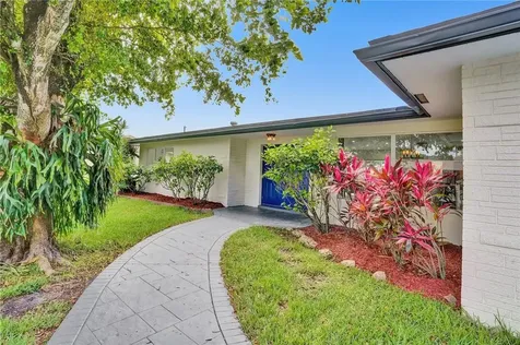1081 NW 74th Terrace Plantation FL 33313